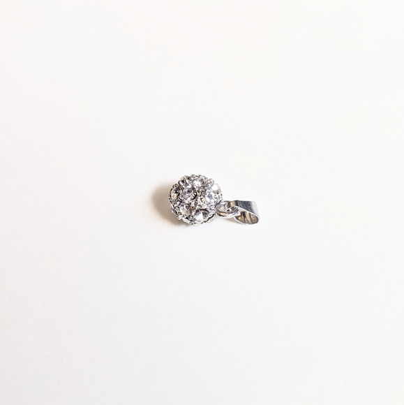 Round Charm with Jewels - Picture 6 of 9